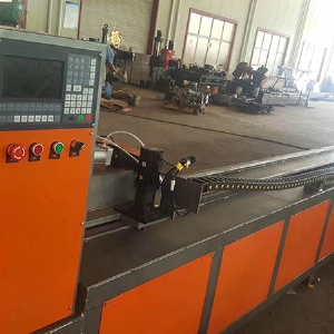 數控小導管沖孔機