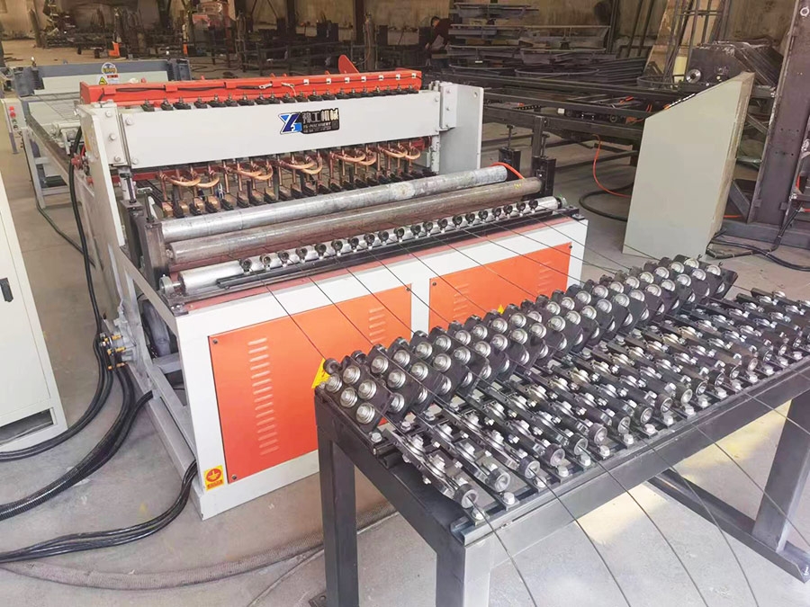 全自動(dòng)焊網(wǎng)機2