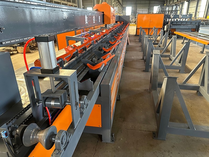 全自動(dòng)小導(dǎo)管生產(chǎn)線